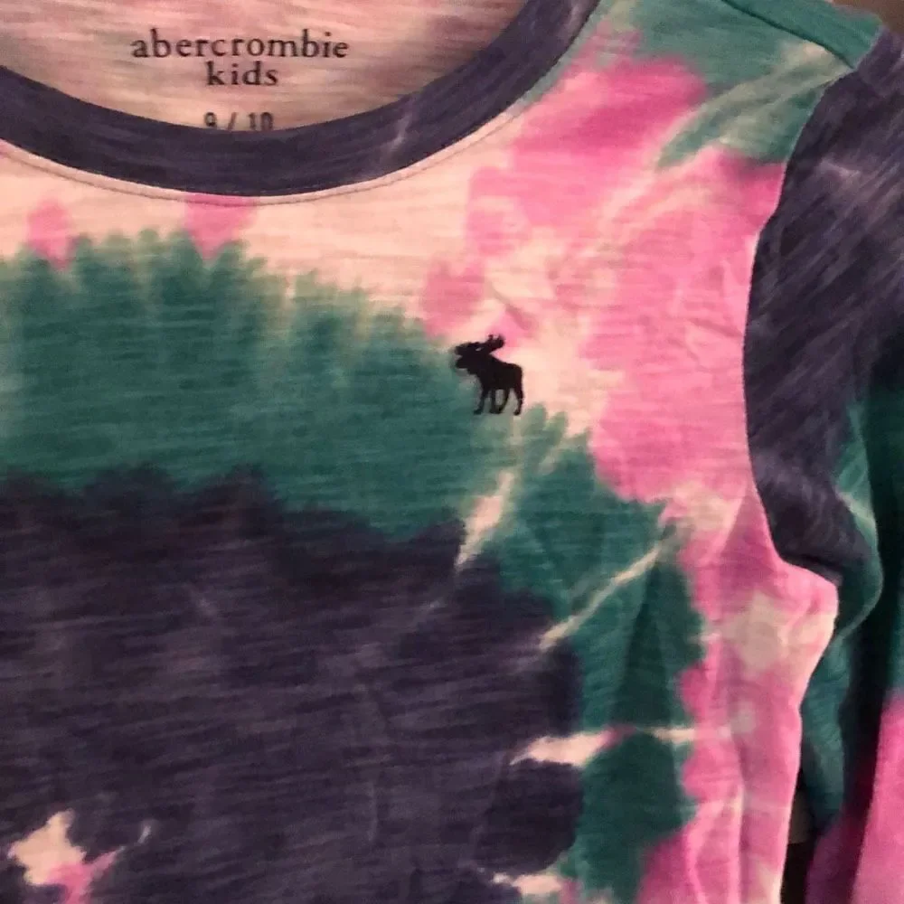 Abercrombie and Fitch long sleeve tie-dye T-shirt size kids 9￼